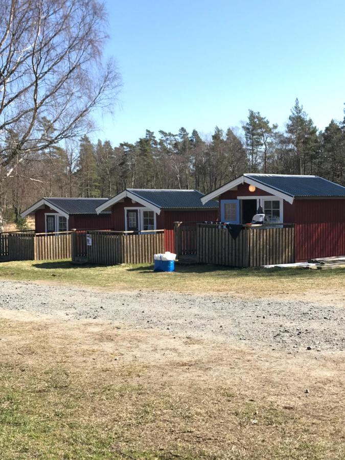 Bjoersjoeas Vildmark - Small Camping Cabin Close To Nature Olofstorp المظهر الخارجي الصورة